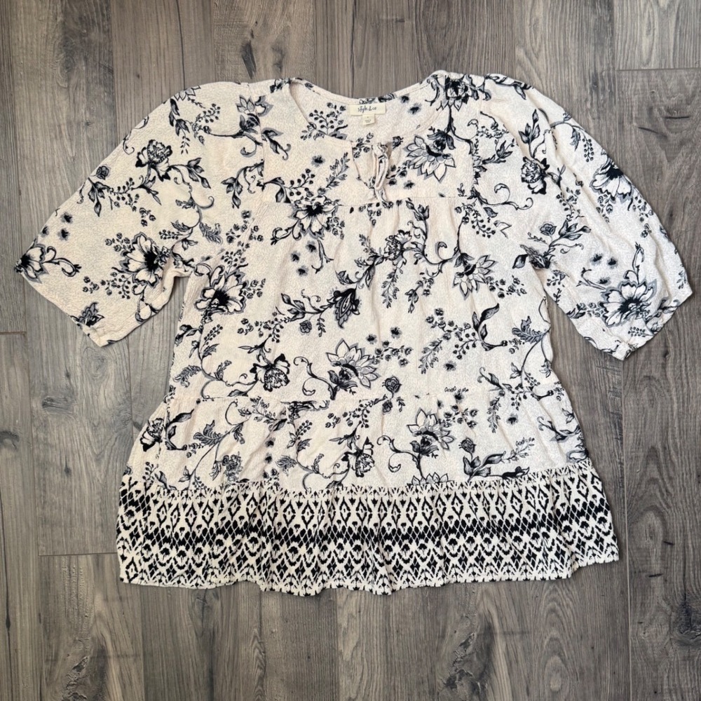 Style Co Women's Floral Print Tunic Top Blouse Cream Navy Size L